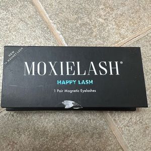 MOXIELASH - Happy Lashes